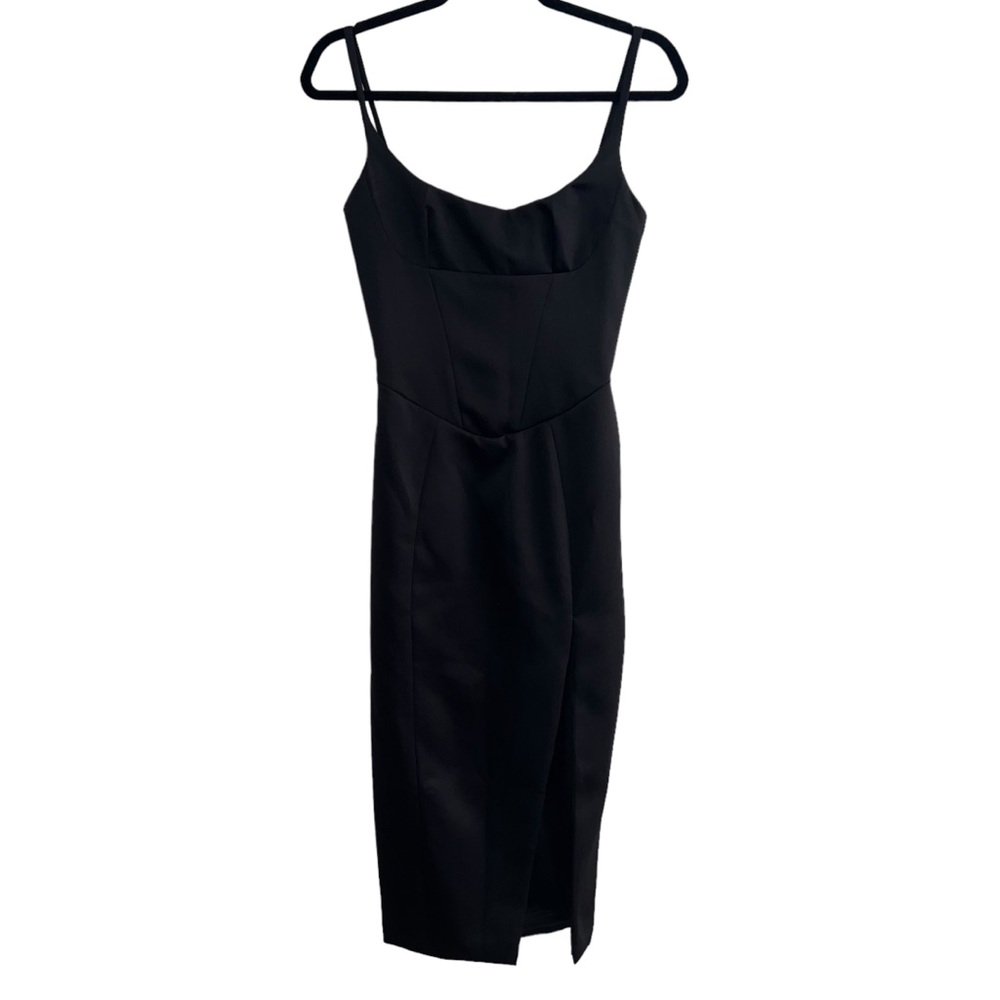 Elegant Black Women's Dress - Picture 3 of 12